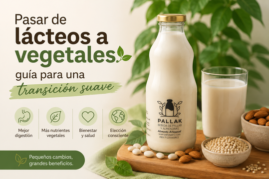 Persona en cocina sirviendo bebida vegetal en una taza.